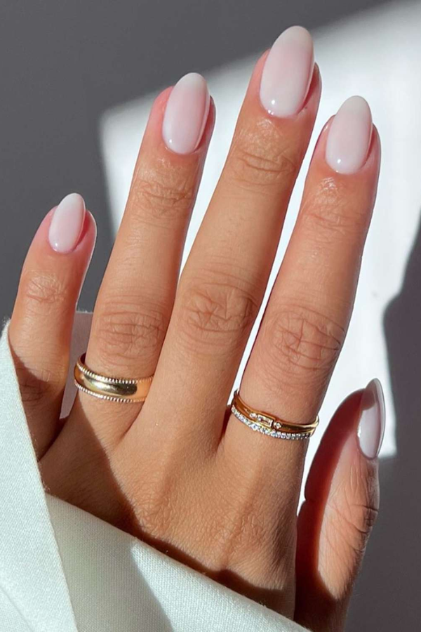 Unhas para ano novo branca milky nails