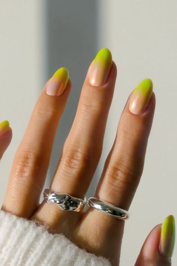 Unhas para ano novo verde baby boomer