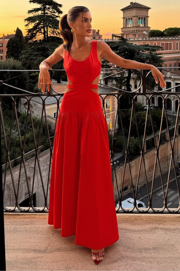 Vai usar vestido vermelho no Natal 2025? Nós ajudamos a deixar seu look ainda mais estiloso! 9 Vestido vermelho longo